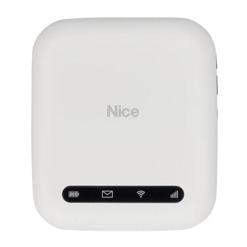 NICHUBPOWERBANK Routermobile3G/4G(LTE)conalimentazioneUSB.,aunaconnessioneinternetWiFiaggiuntiva.